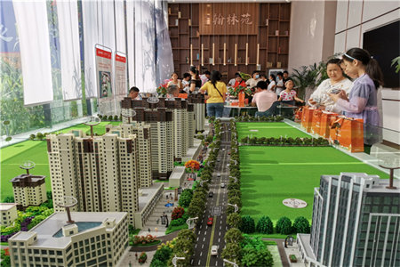 名门世家精装修3室2厅1卫120㎡